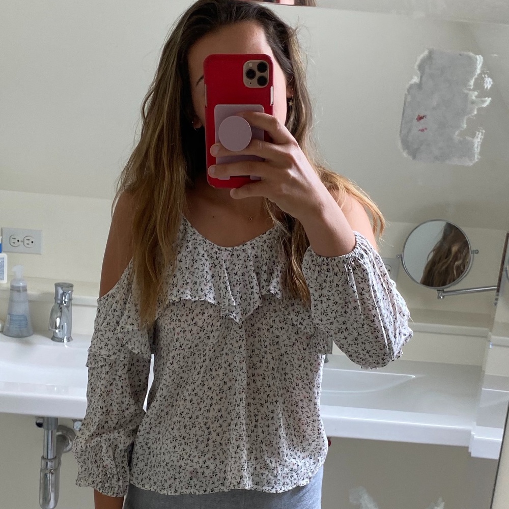Long Sleeve Off the Shoulder Long Sleeve Shirt